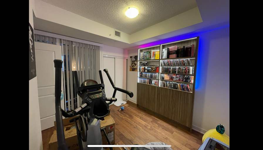 Mahdi's room