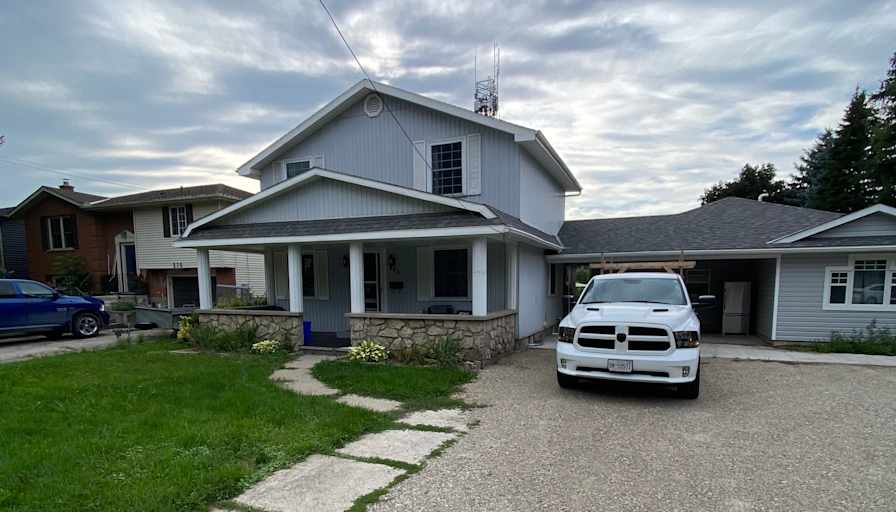 Shawn Manahan's room