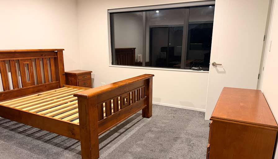 Daniella Bacunawa's room
