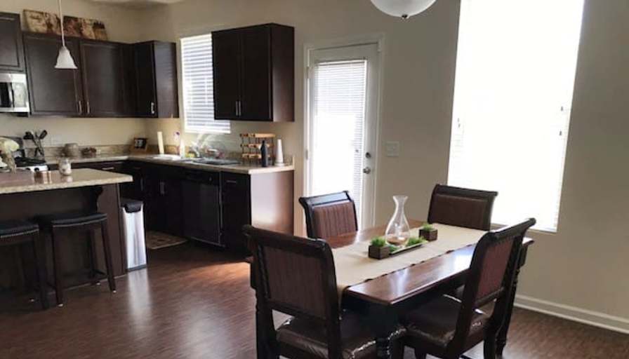 Alcove Rooms's room