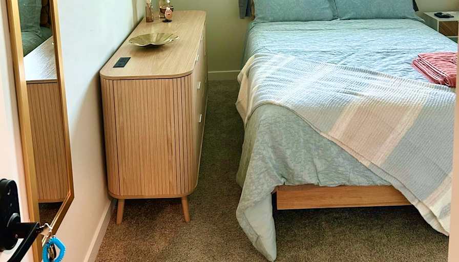 Alexander Howard's room
