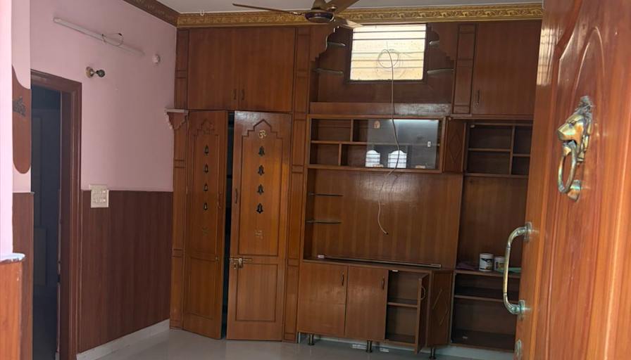tabassum's room