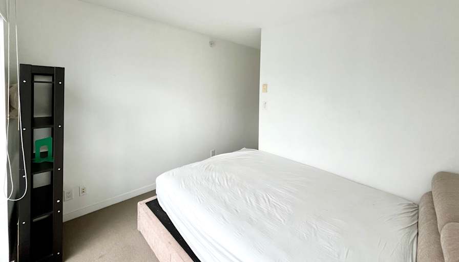 Lee's room