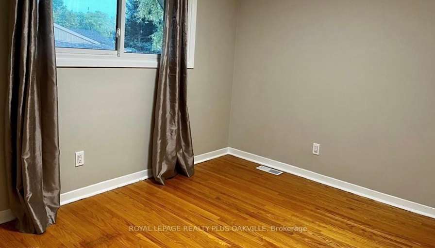 Julia Simatovic's room