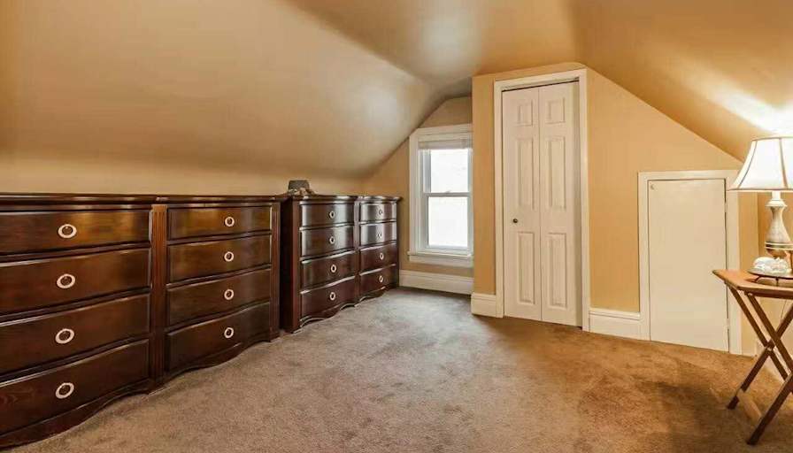 Can's room