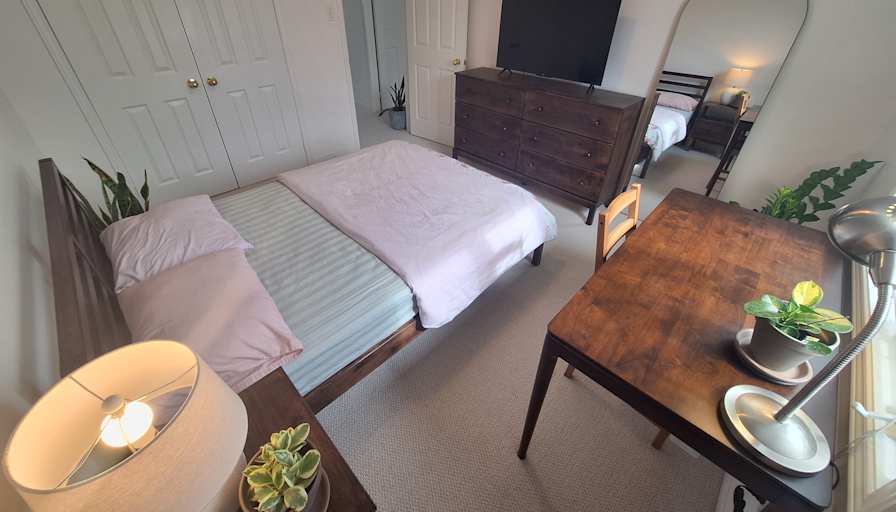 Greenstay Market's room