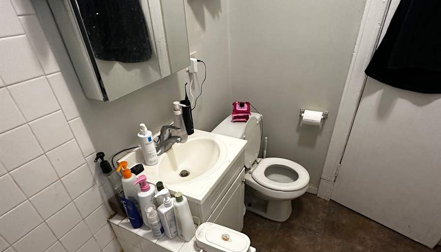 Thavanesh's room