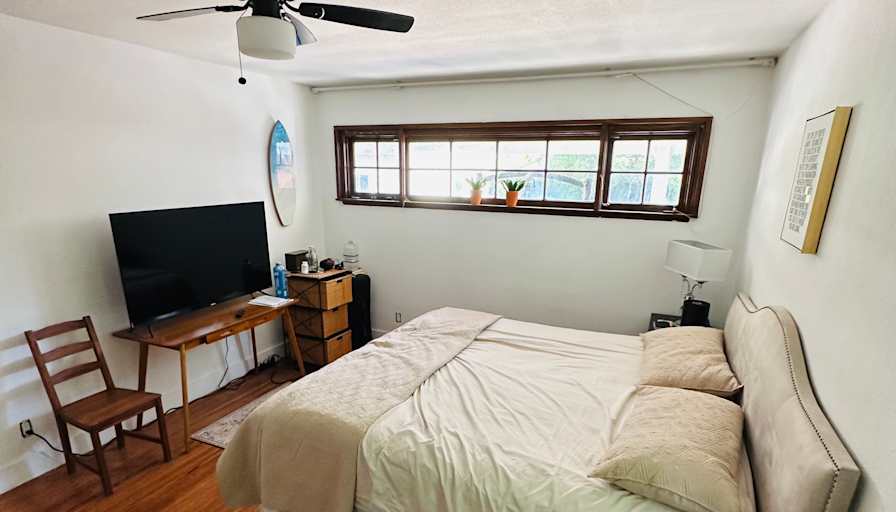 Jamal's room