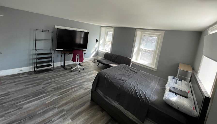 tony's room