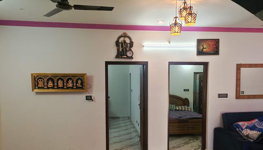 TARAKARAMA's room