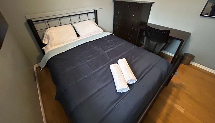 Nick Sarkovski's room