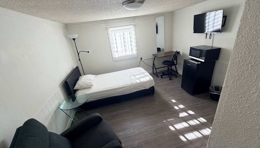 Sami's room