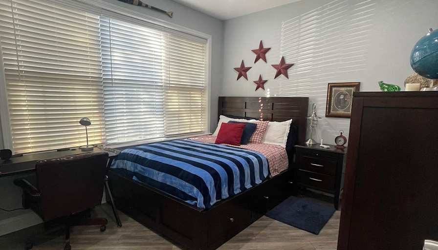 Lexi S's room
