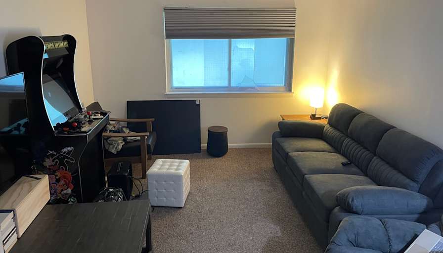 PRIVATE BEDROOM - Danbury - Connecticut - Office - Music - Craft Studio's room
