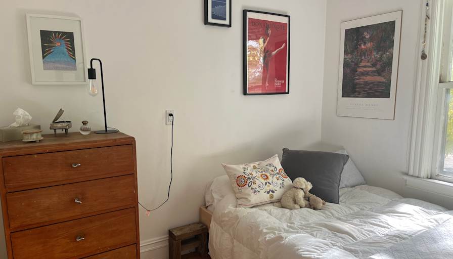 Andrea's room