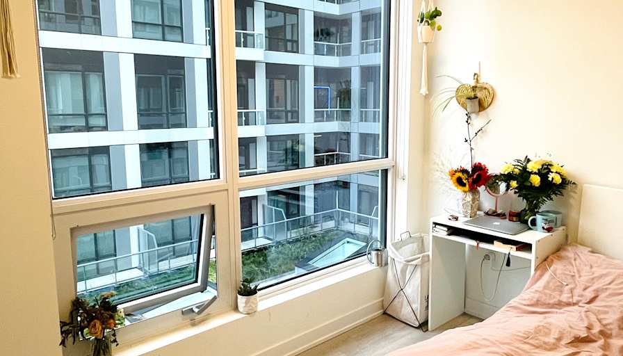 Le Minh's room
