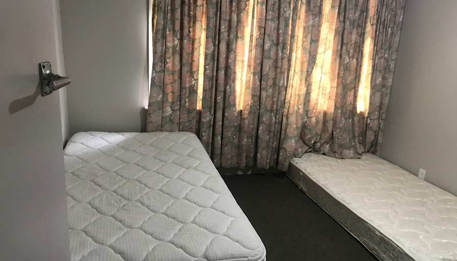 Qamar's room