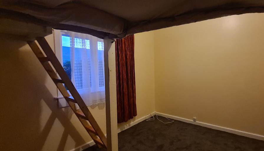 Jo's room