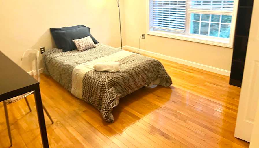 Carolina's room