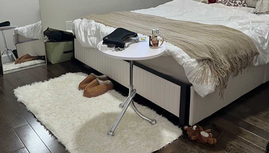 Makoto's room
