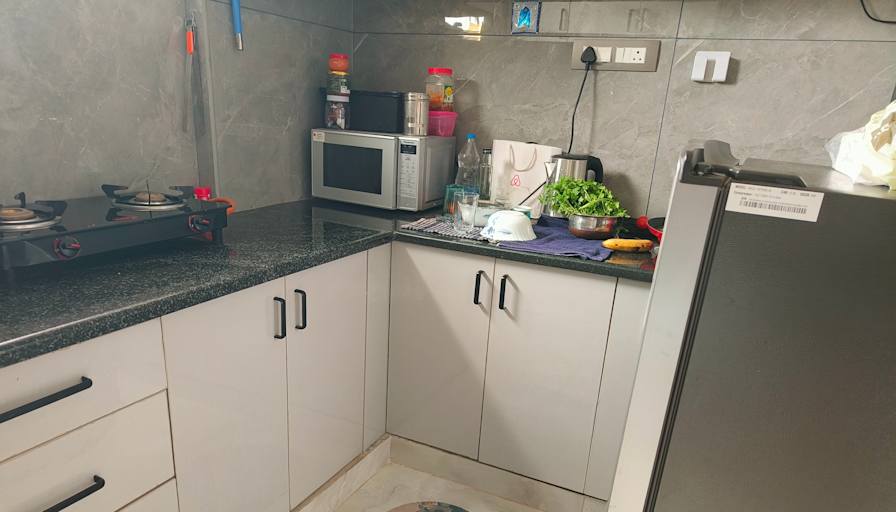 Ashish Jalota's room