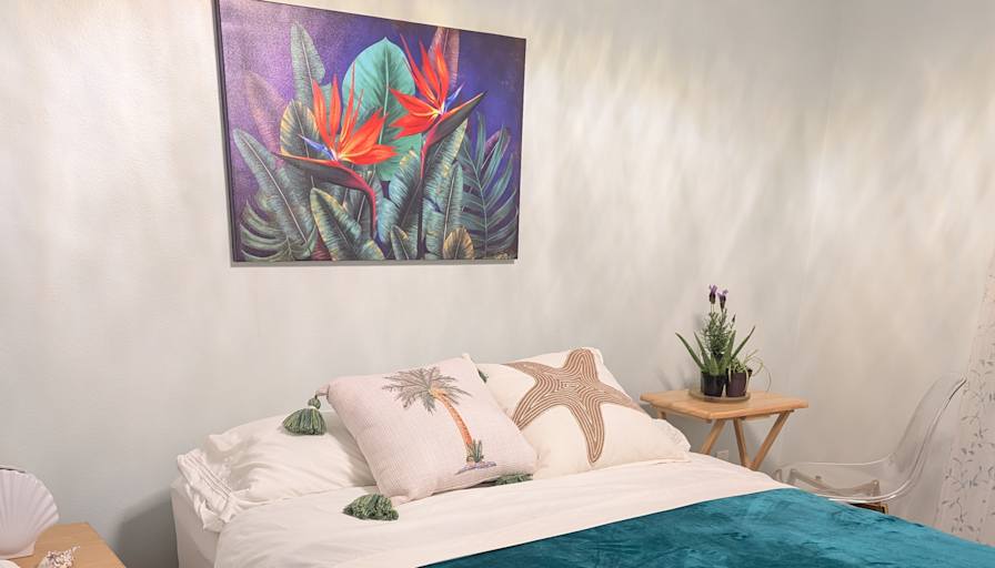 Shelly Kopol's room