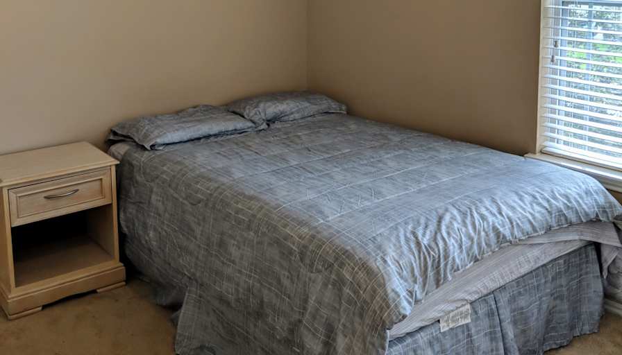 Akbar's room