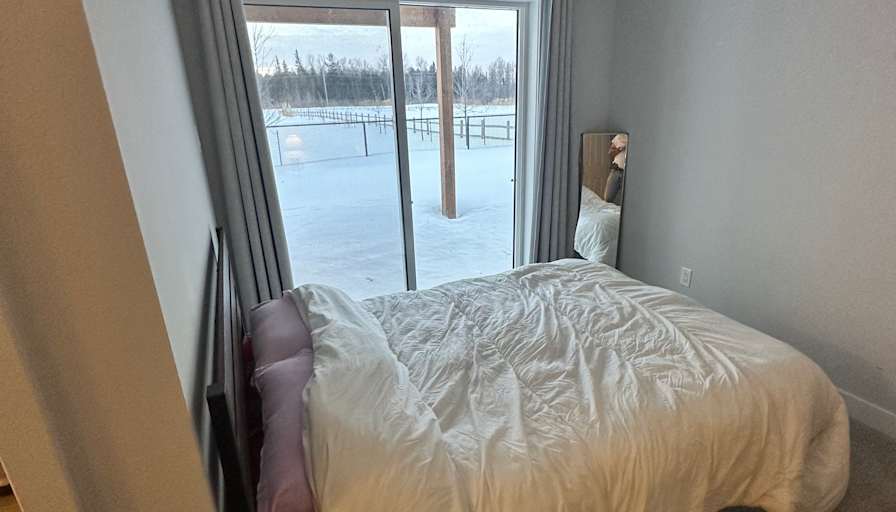 Carlos's room