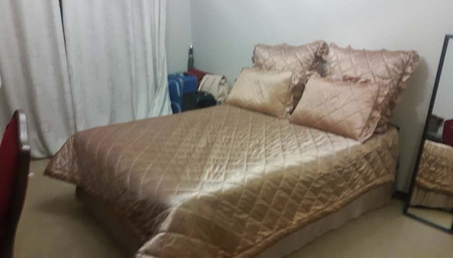 Tee's room
