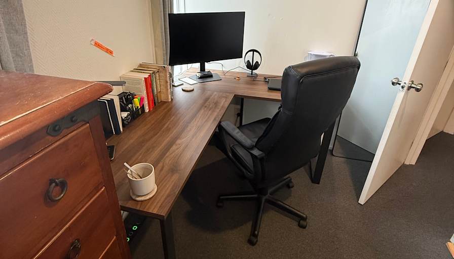 Andrew Manson's room