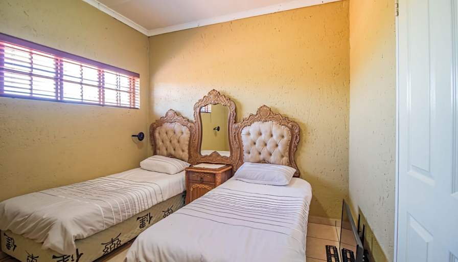 Sphesihle's room