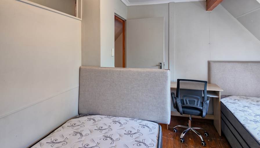 Roomify Properties's room
