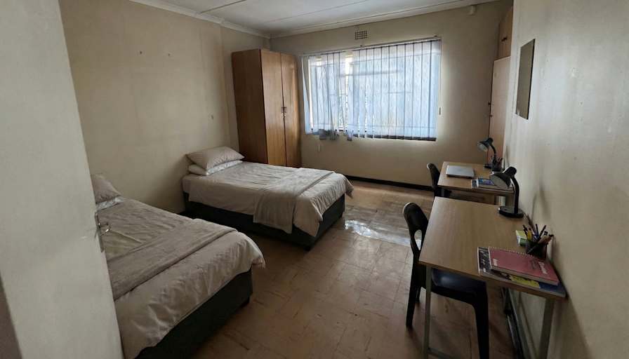 Sino's room