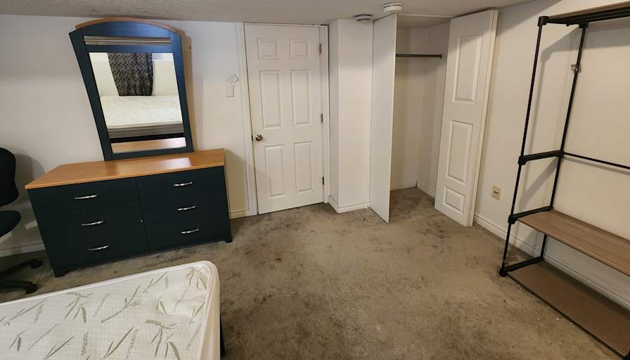 Rent's room