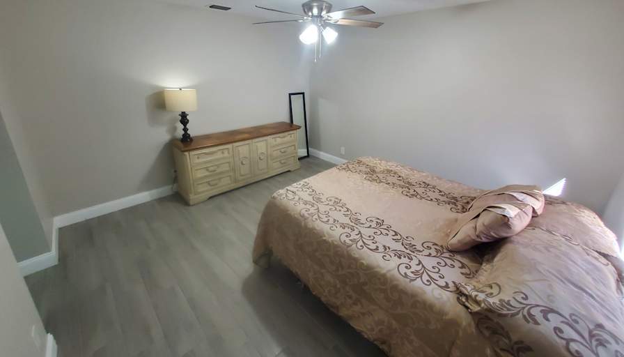 Jason Bryan, Realtor's room