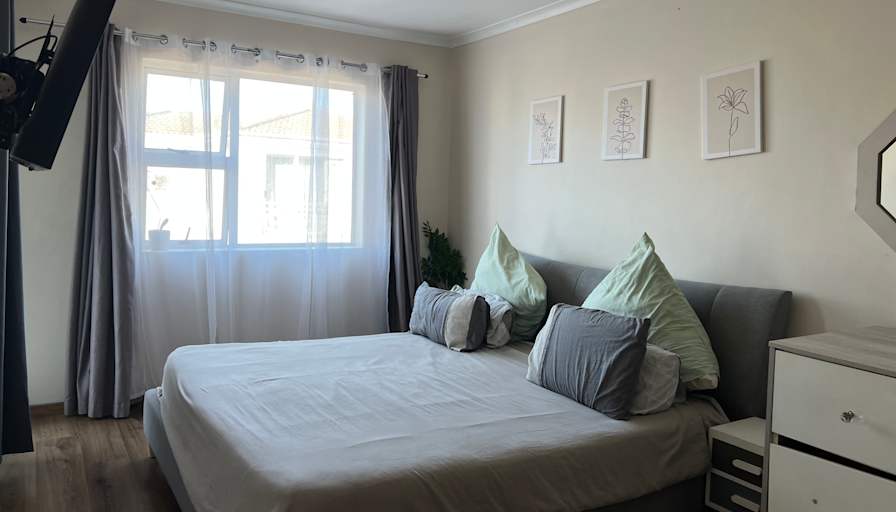 Sanelisiwe Noluthando Igboanugo's room