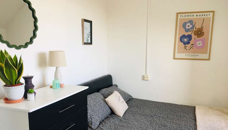 Ash's room
