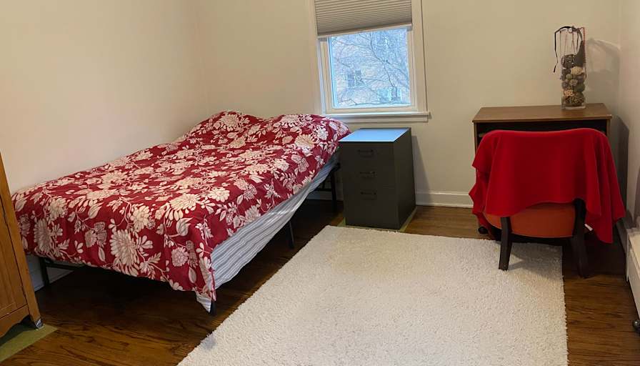 Hida's room