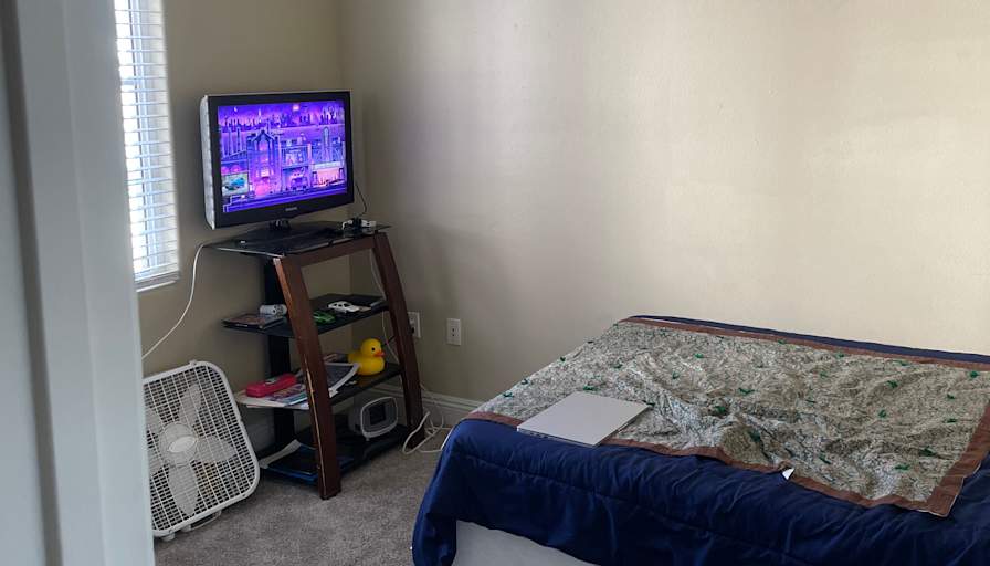 Jose's room