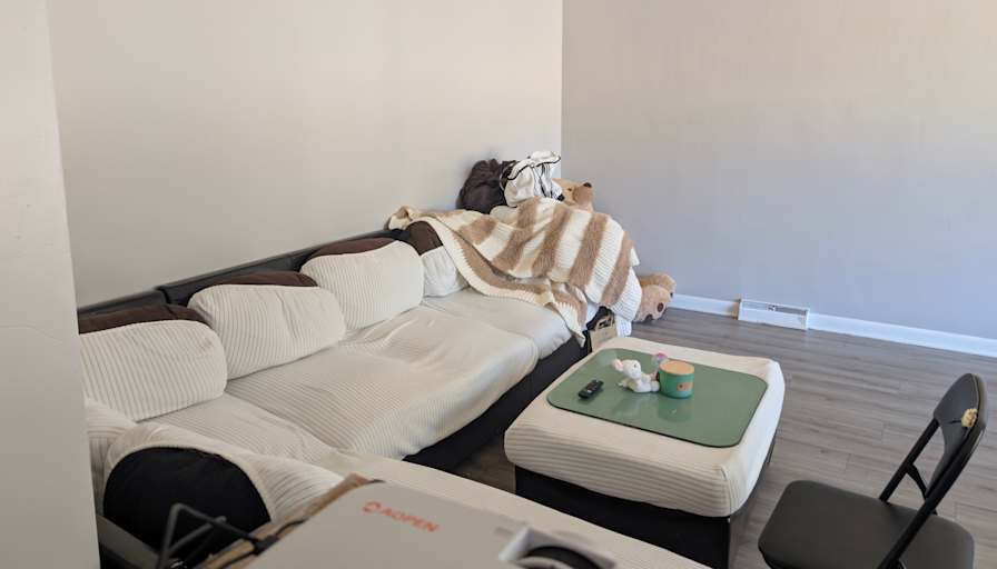 SANIA LALWANI's room