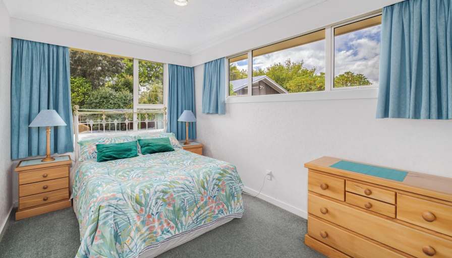 Khoa's room