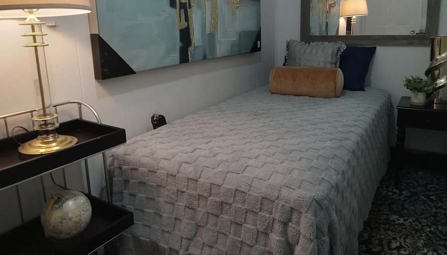 Dameion's room