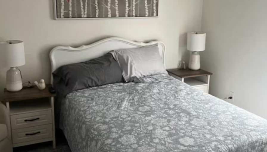 Scarlett's room