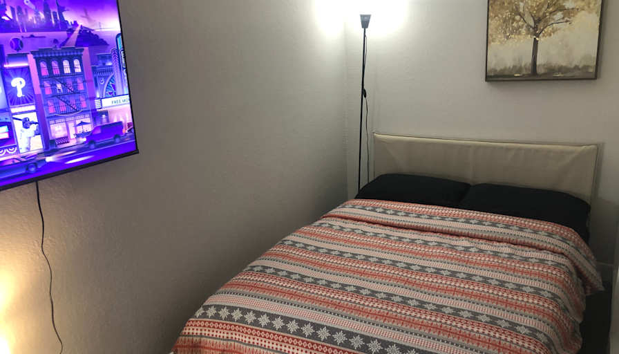 amine riad's room