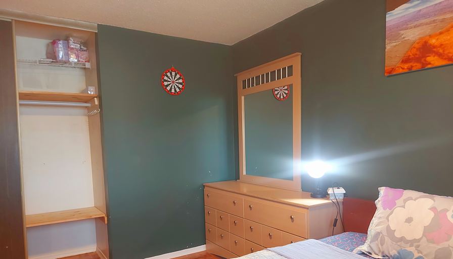Lien's room