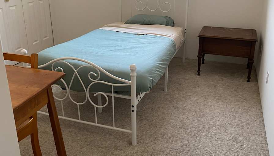 Naomi's room
