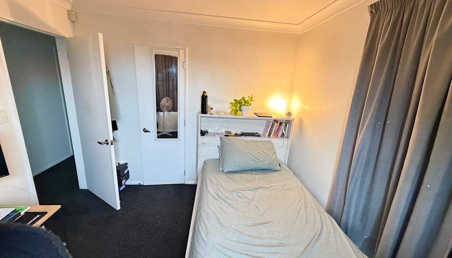 Albin's room