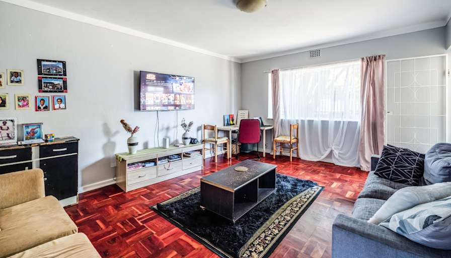 Louise Mareya's room