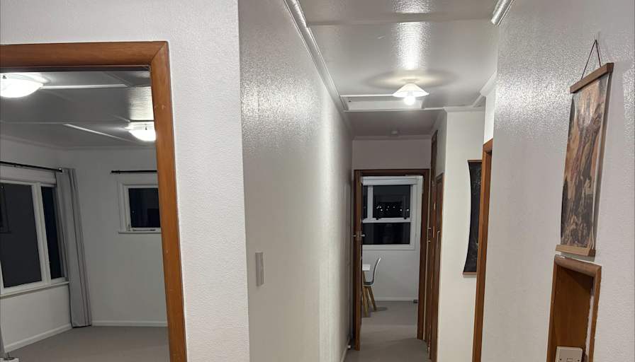 Tom's room