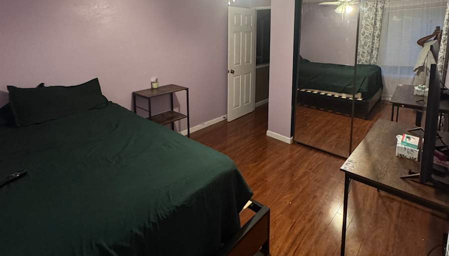Kaystal's room